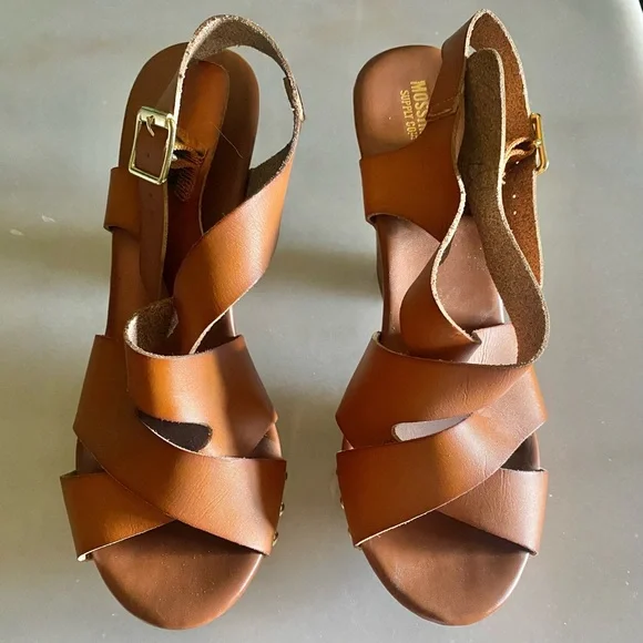 Mossimo Supply Co. Brown Platform Sandals - Picture 3 of 12